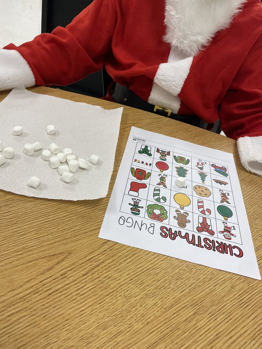 Today called for some Christmas BINGO in Speech with Santa🎅🏼 #12daysofchristmas