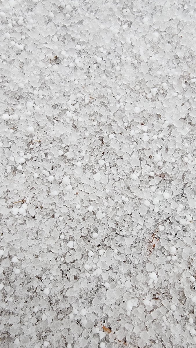 the_sheetar's tweet photo. @epawawx Fair amount of graupel accumulation on the deck in Phoenixville.. probably just shy of ¼” https://t.co/rZy5UvN1hY