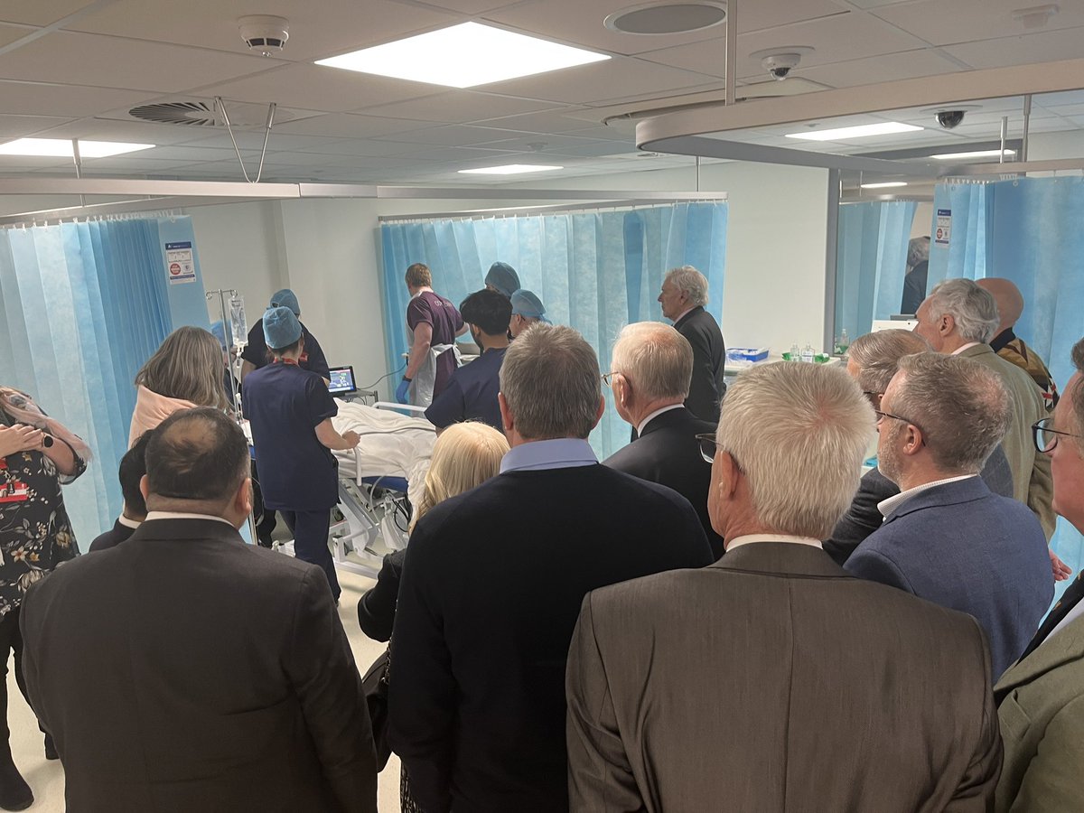 Thank you to the wonderful <a href="/StaffsCHI/">Centre for Health Innovation</a> team for hosting our @StaffsUni Honorary Doctors Society. Safe to say, if you are interested in Health, technology or even immersion, make sure you take a trip to visit the mind-blowing facilities. #ProudToBeStaffs