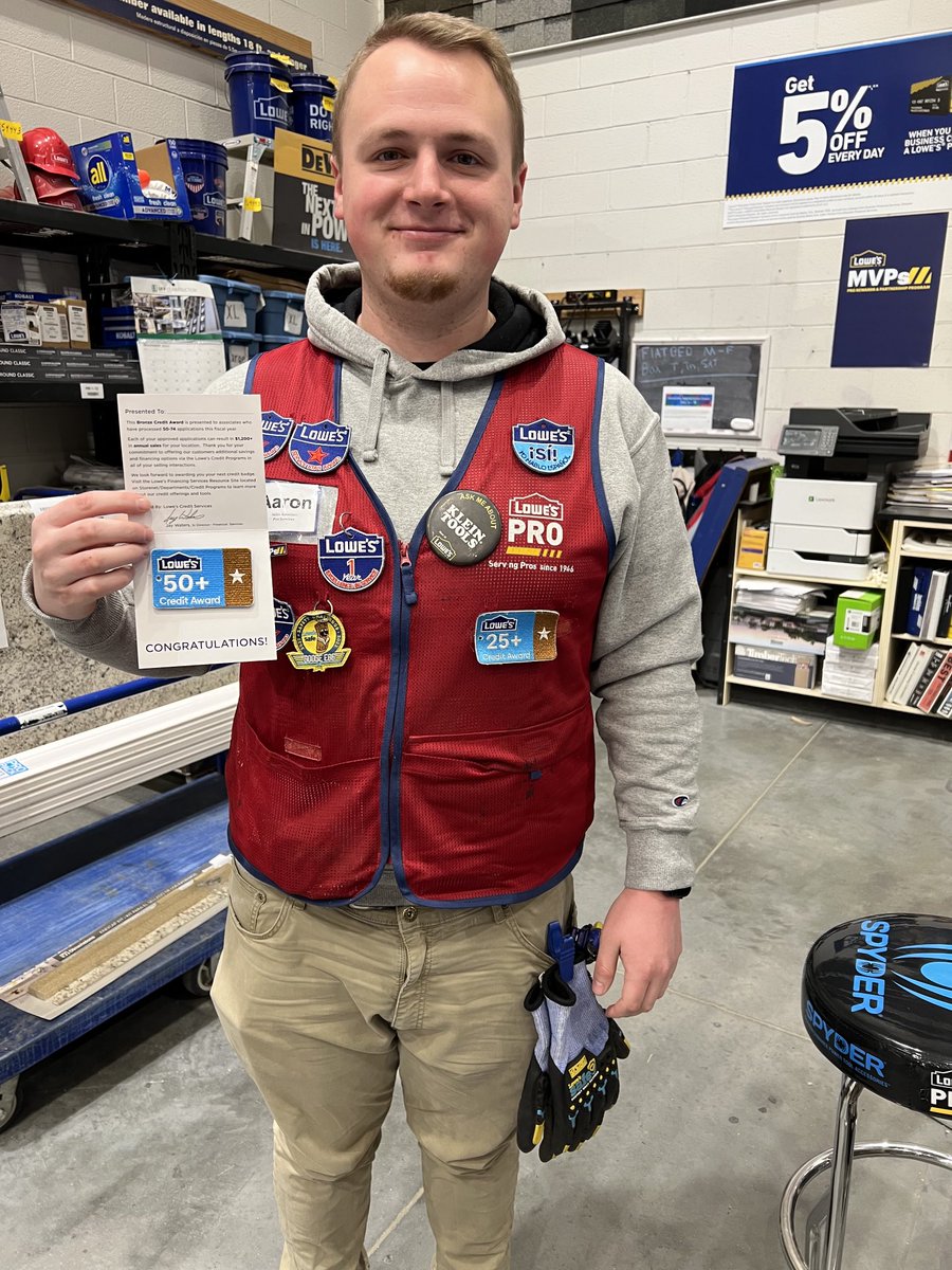 Congratulations to Ben, Carlene, Karen and Aaron on earning their credit badges. Great job team! <a href="/JamesW_2009/">James</a> <a href="/MCharlton2674/">Marcus Charlton</a> <a href="/tinamcamp777/">Tina Campbell</a>  <a href="/BrianTe58414379/">Brian Terry</a> @som2to <a href="/BenitoKomadina/">Benito.Komadina@Lowes</a> <a href="/Salem2939/">salem.</a> ⁦@madelinemak1⁩
