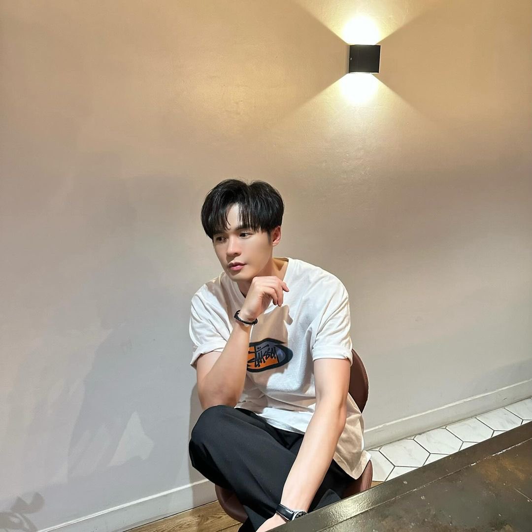 WESSBLLV's tweet photo. 1699 #bbil1ypn_star1ight 06/12/2023
BL IG
https://t.co/9KYCQwfVp8
#bbil1ypn #star1ight
#บิลลี่ภัทรชนน #Billy唐宇峰
#TheSignลางสังหรณ์
#BehindTheSignEP1
#I26510 https://t.co/gTckOOHzWY
