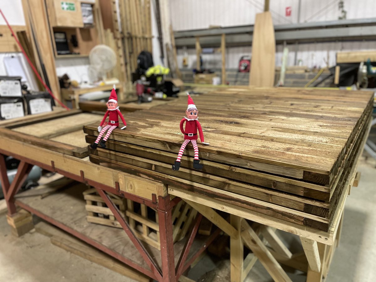 Baz &amp; Jack the junior elf’s haven’t made enough close board panels today maybe too much of the Christmas spirits either that or they are on strike with the others LOL #Fencing #FencingPanels #Christmas #Elfs