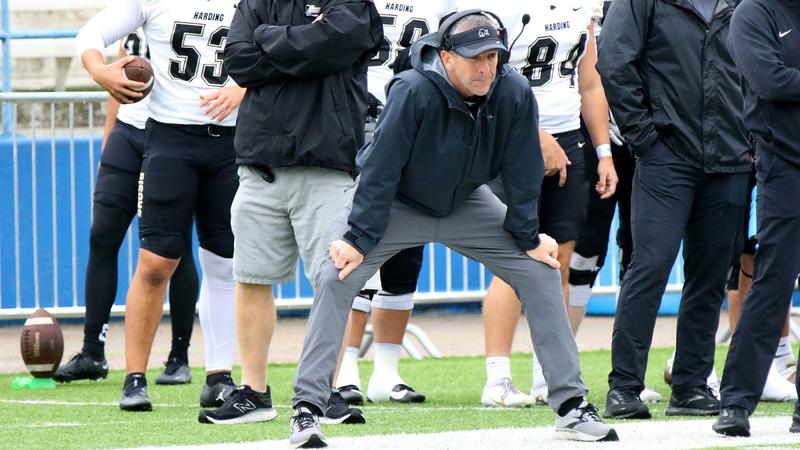 HardingSports's tweet photo. Simmons Named AFCA Region 4 Coach of the Year
https://t.co/9aCCfUY7nR
#GoBisons https://t.co/q0zbFCfuH7