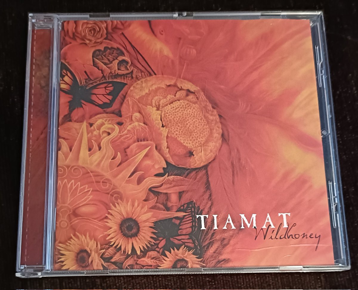 #BigGavPlays Tiamat Wildhoney

Moving away from their death metal roots to a more experimental style really brought out the best in Johan Edlund

A work of  unsurpassed gothic, psychedelic metal genius

#NowPlaying #Tiamat #HeavyMetal #GothicMetal #Doom