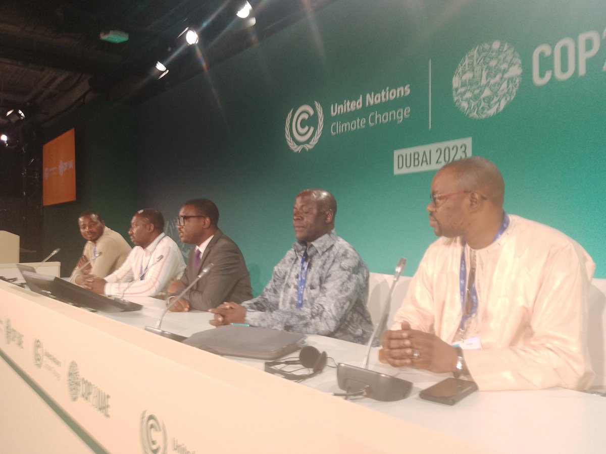OUATTARASoul4's tweet photo. Press Conf. R 2 B6 - B 77 Press 2. 06-Dec-2023 14:30 Cop28
Five major  CSOs organised a Press Conference to support ENDA ENERGIES DAKAR  CHAMPIONS' INITIATIVE to speak louder local community's voice in western Africa to be heard. Souley Ouattara Burkina Champ #COP28! #CapCop28 https://t.co/BGsR8RGHxA