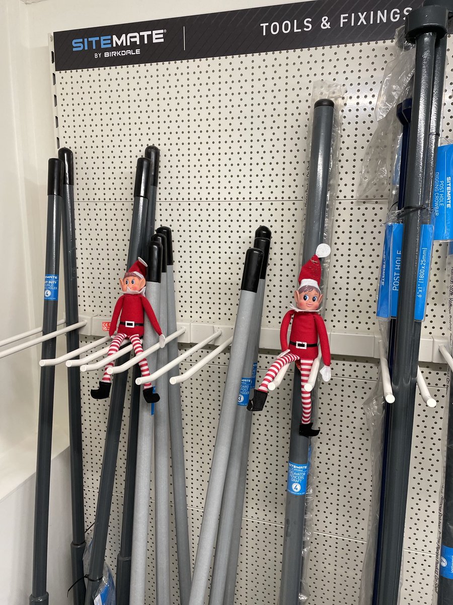 ⁦<a href="/AFIfencing/">AFI</a>⁩ Baz &amp; Jack our junior fencing elf’s have been training on the tools today
