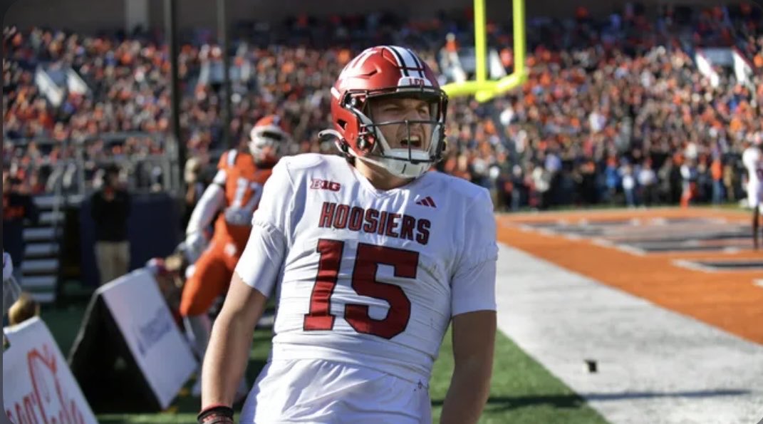 UCBarstool's tweet photo. BREAKING: Indiana QB transfer Brendan Sorsby has transferred to Cincinnati with 3 years of eligibility remaining.

Sorsby this season had 1,587 passing yards, 15 TD’s, and 5 INT’s along with 286 rushing yards and 4 TD’s in 10 games (7 starts). https://t.co/vDVpN0WNxr