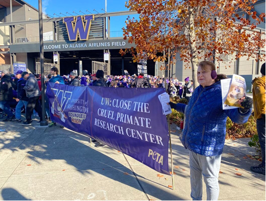 Not @narntweet on @UW’s campus making its students rethink their school pride 👀
 
They were shocked to find out what the university’s NPRC has done to monkeys for SIX decades in wasteful experiments with YOUR taxpayer money. peta.vg/3si1