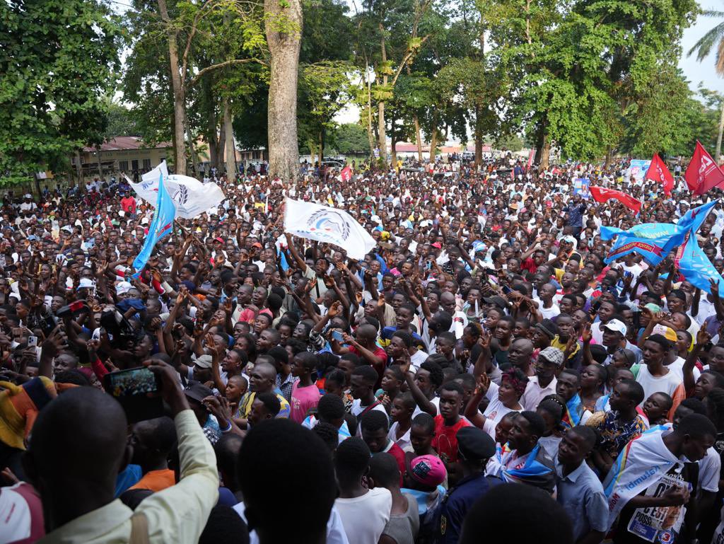 Kikwit | <a href="/moise_katumbi/">Moise Katumbi</a> : Courant, route, eau, hôpitaux, emplois, vie chère… Ils ont initié quel projet? Réponse du peuple: «Rien » Je ne suis pas un menteur. Le fauteuil présidentiel que je sollicite n’est pas mon premier job. J’ai une mission divine. Celle de construire le