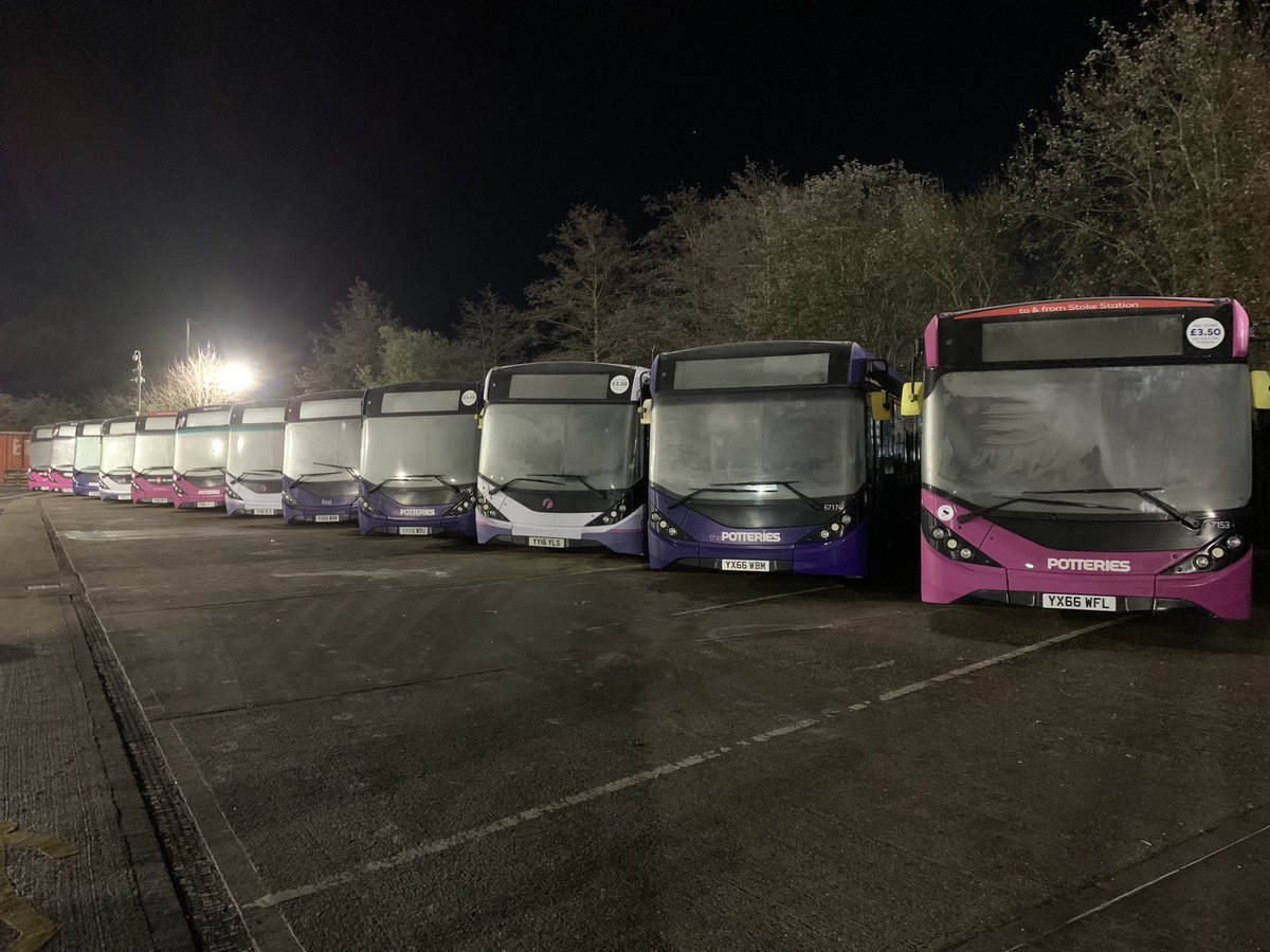 Dom_Judd's tweet photo. Icy cold morning this morning, but warm spirits as OS @Chrismalkinuk gets buses out the depot on time. https://t.co/WKHauZ3IGA