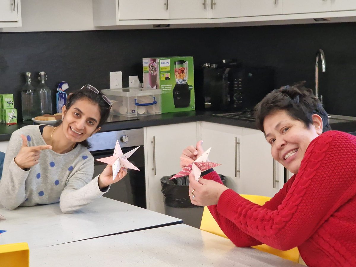 AlbionPrimary's tweet photo. We loved our Crafting with Caroline session this afternoon with Suzette and Caroline as part of our parent/carer wellbeing sessions. Check out our fantastic Christmas decorations we made!
#APSAPCC
#APSparentsessions https://t.co/ZThB8uwXNQ