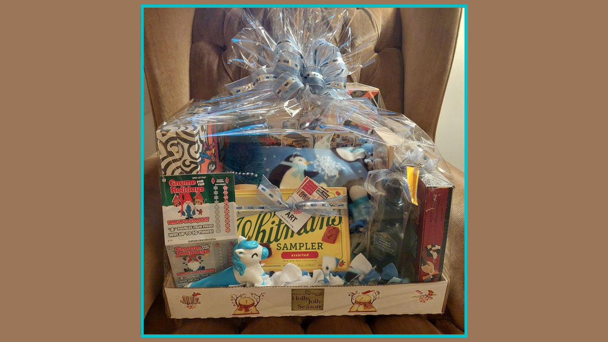 LouisvilleLib's tweet photo. It's time to stock up on books for Jólabókafló∂!
Or, just because you love books 🤗
Cost is the donation of your choice.
Raffle tickets for the basket are $2.00 each or 3/$5.00 and can be purchased at the sale this weekend.  The winner will be drawn and notified on 12/12. https://t.co/eIncp7jOYK