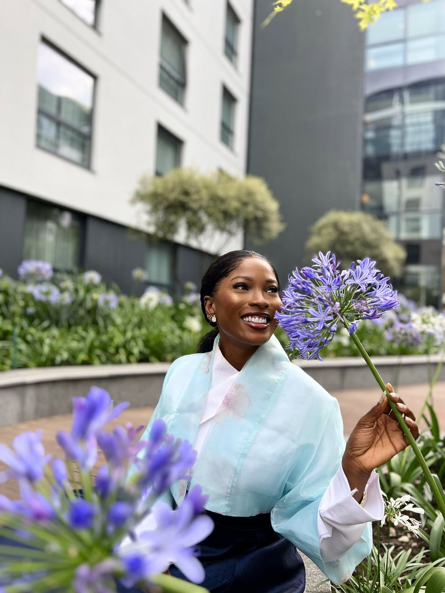 JemimaOsunde's tweet photo. 🌸🌸🌸 https://t.co/3gQVqqLz01