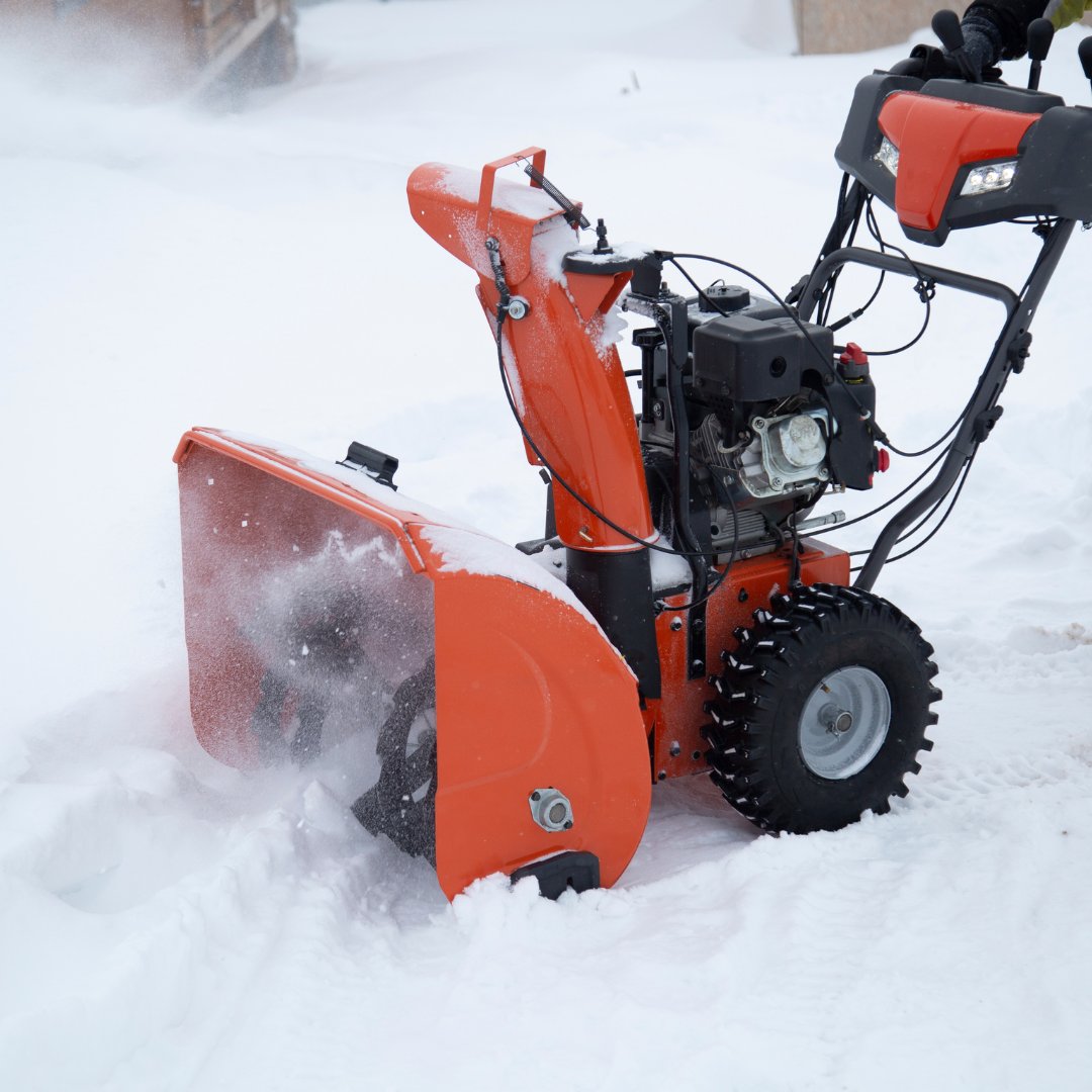 ❄️ Winter is coming, and so is the snow! Before you fire up your snow blower, check out these helpful tips. 🌨️

tips.acehardware.com/videos/5-thing…