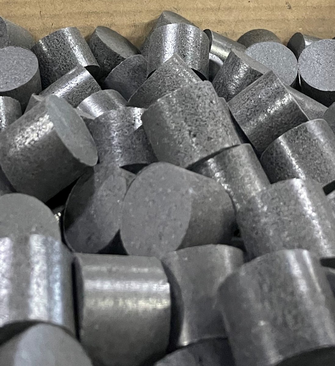 Daviesmolding's tweet image. 🌟 Dive into the world of innovation with Phenolic material! As a powerhouse in plastic manufacturing, Phenolic stands out for its exceptional strength, durability, and heat resistance. 💪✨ #PhenolicPowerhouse #PlasticManufacturing #InnovationInMaterial