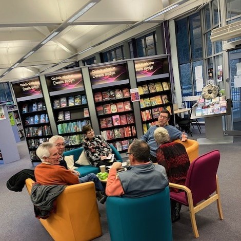 BG_Libraries's tweet photo. Clwb Cymraeg: Coffi ✅ Clonc ✅ Cwmni ✅
Welsh Club: Coffee ✔ Chat ✔ Company ✔
#DefnyddiaDyGymraeg @ComyGymraeg
#dysgucymraeg #duolingo #abertillerylibrary #Abertillery #LoveLibraries #Welshlibraries #blaenaugwentlibraries https://t.co/lUFqSbBMlH