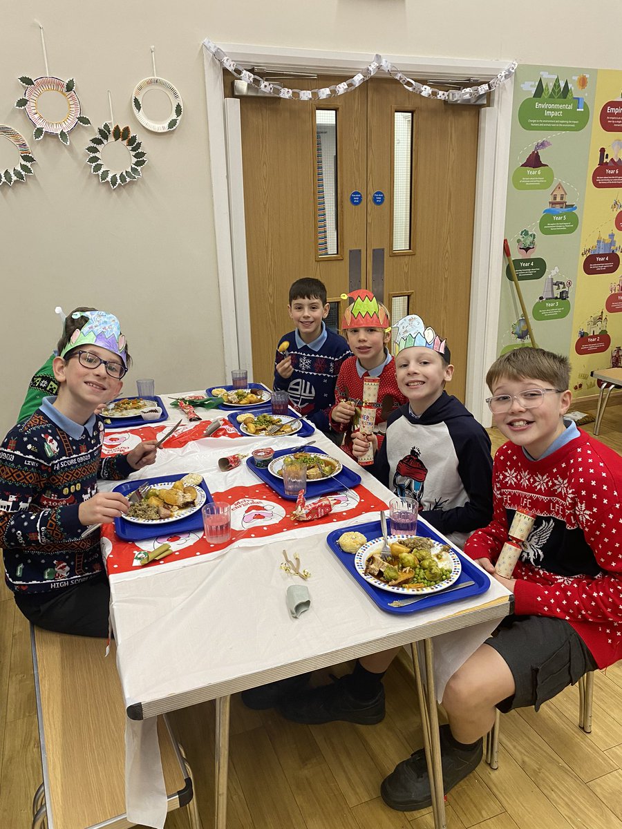 Miss Davies tweet media