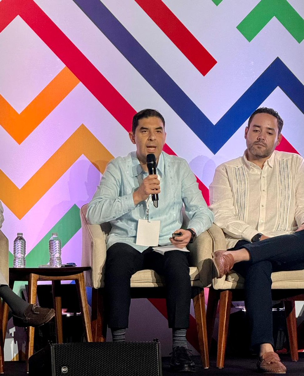 SESNAOficial's tweet photo. 🗣️@morenoroberto77, ST de #SESNA, destacó que la #PlataformaDigitalNacional es un desarrollo del Comité Coordinador del #SNA, los principales beneficiarios son los #OICs y su funcionamiento requiere de la estandarización de #Datos e interconexión de más de 7 mil entes públicos. https://t.co/Ul0TwHLMns