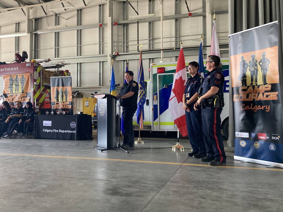 ahs_ems's tweet image. Congratulations to Carly Tatomir, recipient of a Calgary Police Chief’s Award for Exceptional Recognition for her work on #CampCourageyyc on behalf of #yourEMS.  Camp Courage has provided an extraordinary opportunity for youth to explore careers in #EmergencyServices @AHS_Careers