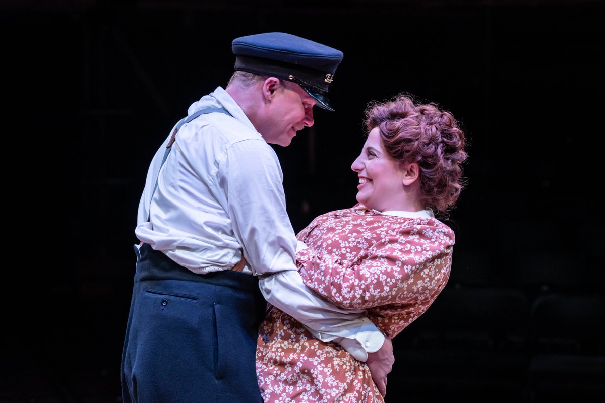 Royal Exchange Theatre (@rxtheatre) on Twitter photo Here's your first look at BRIEF ENCOUNTER👀
What are you most excited about? The set? The music? The dancing?
The show is on till 13 JAN 📅
Haven't got tickets yet? 👉 rxtheat.re/BEProdP
<a href="/NoelCowardSir/">Sir Noël Coward</a> Here's your first look at BRIEF ENCOUNTER👀
What are you most excited about? The set? The music? The dancing?
The show is on till 13 JAN 📅
Haven't got tickets yet? 👉 rxtheat.re/BEProdP
<a href="/NoelCowardSir/">Sir Noël Coward</a>