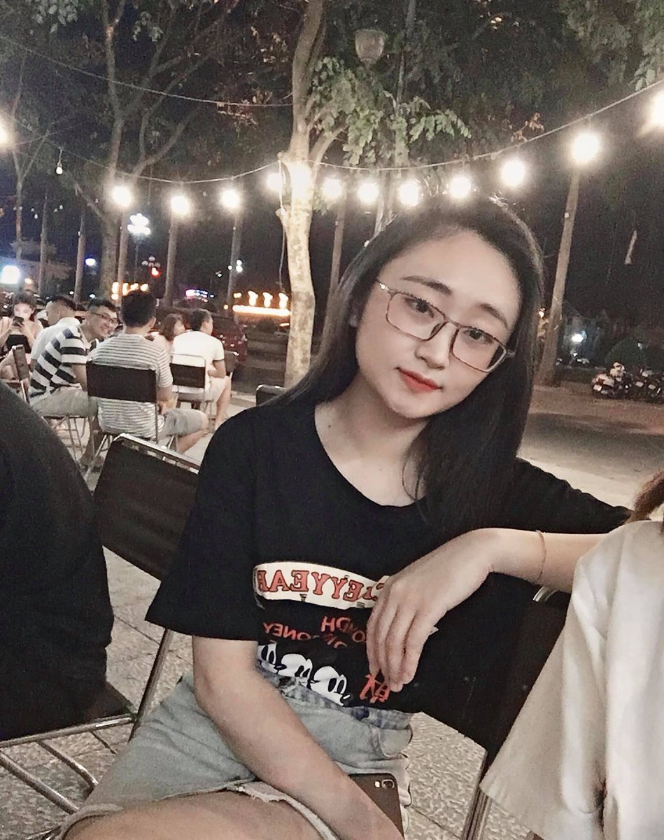 JamieCrawf62741's tweet photo. Trúc xinh truc mọc đầu đình em xinh em ngồi đợi anh tới https://t.co/QText4C5WD