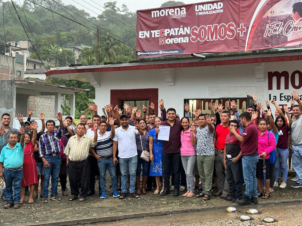 Me congratula que amigos cumplan el sueño de hacer valida su aspiración legítima a un cargo de elección. César Marin, el ya reconocido como “El Príncipe de Tecpatán”, se inscribió en busca de la alcaldía de su pueblo. Es un activo importante de #Morena y los sectores están con él