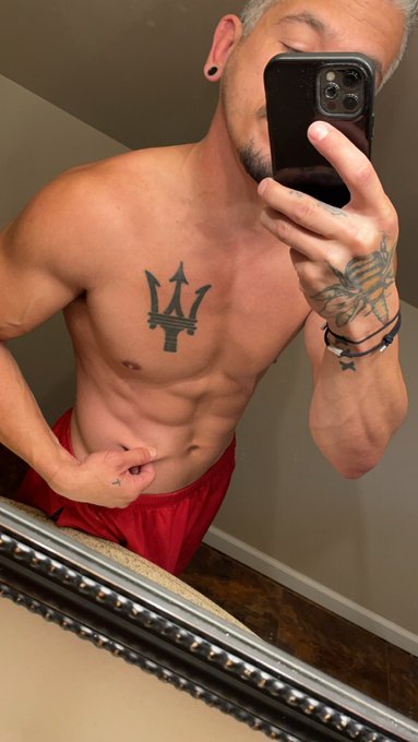 Fat percentage .05 😝 https://t.co/FGiyyAOTNL<a href="/tag/bangbus"class="tags"><span>#bangbus</span></a>