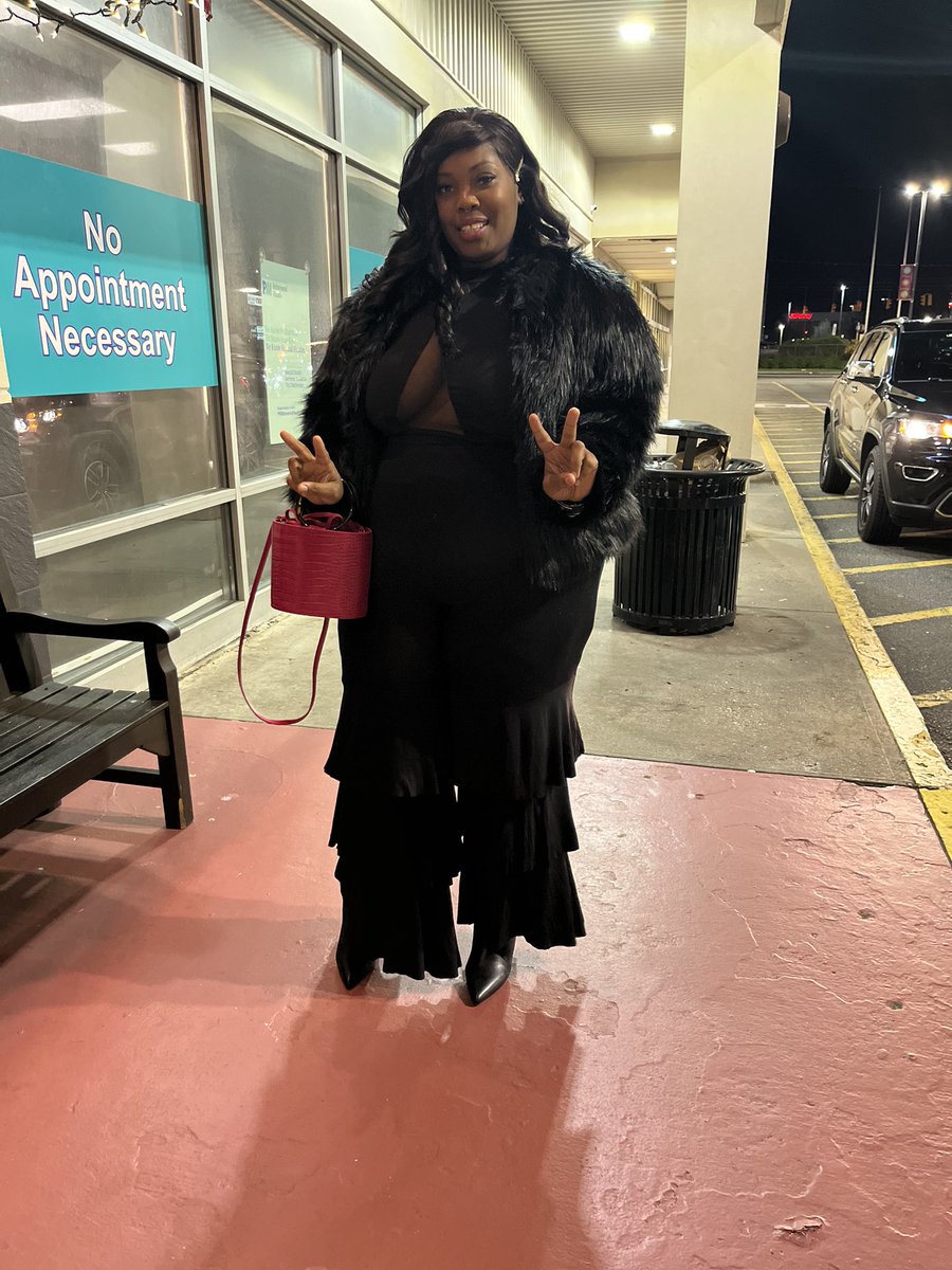 CLASSIQUE516's tweet photo. My Birthday was 12/4✨🥳 I’m celebrating all Month 😘 https://t.co/y2D7KsZOzK