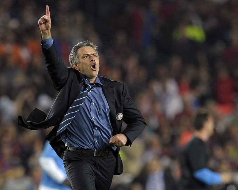 A GENIALIDADE DE JOSÉ MOURINHO! 

Rts e Favs são bem vindos! Sigam o fio! 🧶