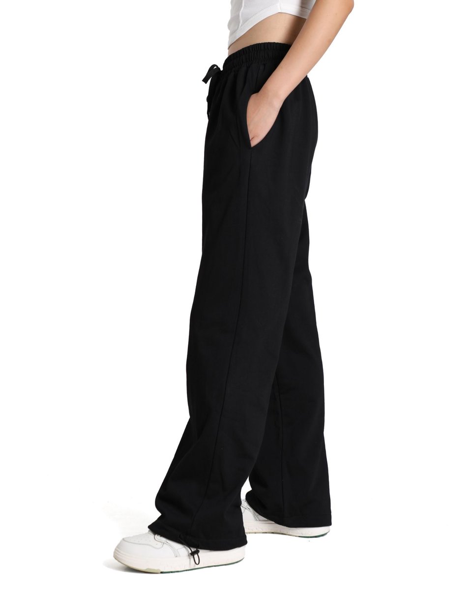 FitopYoga's tweet photo. Wrap yourself in the coziest vibes with these sweatpants! 🌟 
Made of 85% Cotton and 15% Nylon, they're soft, comfy, and super breathable. The V-shaped cross-waist design? 

https://t.co/GV4B1FKCE8
#ComfyVibes #CasualChic #PocketPerfection #clothing #apparel #yogawear #gymwear https://t.co/1wt8M6HZoG
