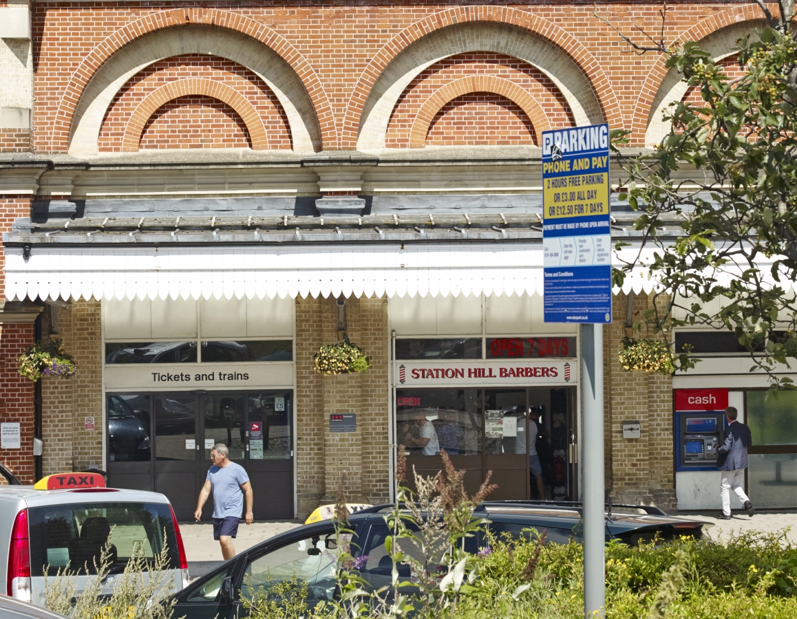 MarhamPark's tweet image. Whether visiting friends and family this winter season, it couldn’t be easier for residents at Marham Park who have access to a fantastic selection of #traveloptions. Find out more here: bit.ly/422POex