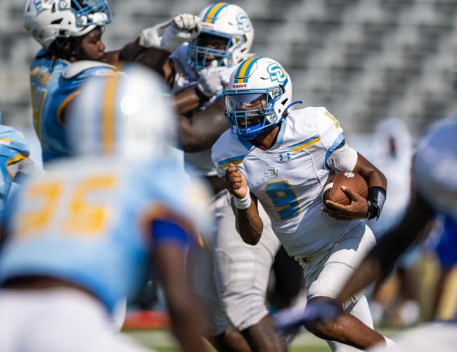 Southern QB Harold Blood Has Announced He Will Enter The Transfer Portal 

Blood Has 57.9%, 2,121 Yds, 14 TDs, & 12 INTs For The Jaguars Over The Last 2 Seasons

@JRB1ood #GoCFB #CollegeFootball #ProwlOn