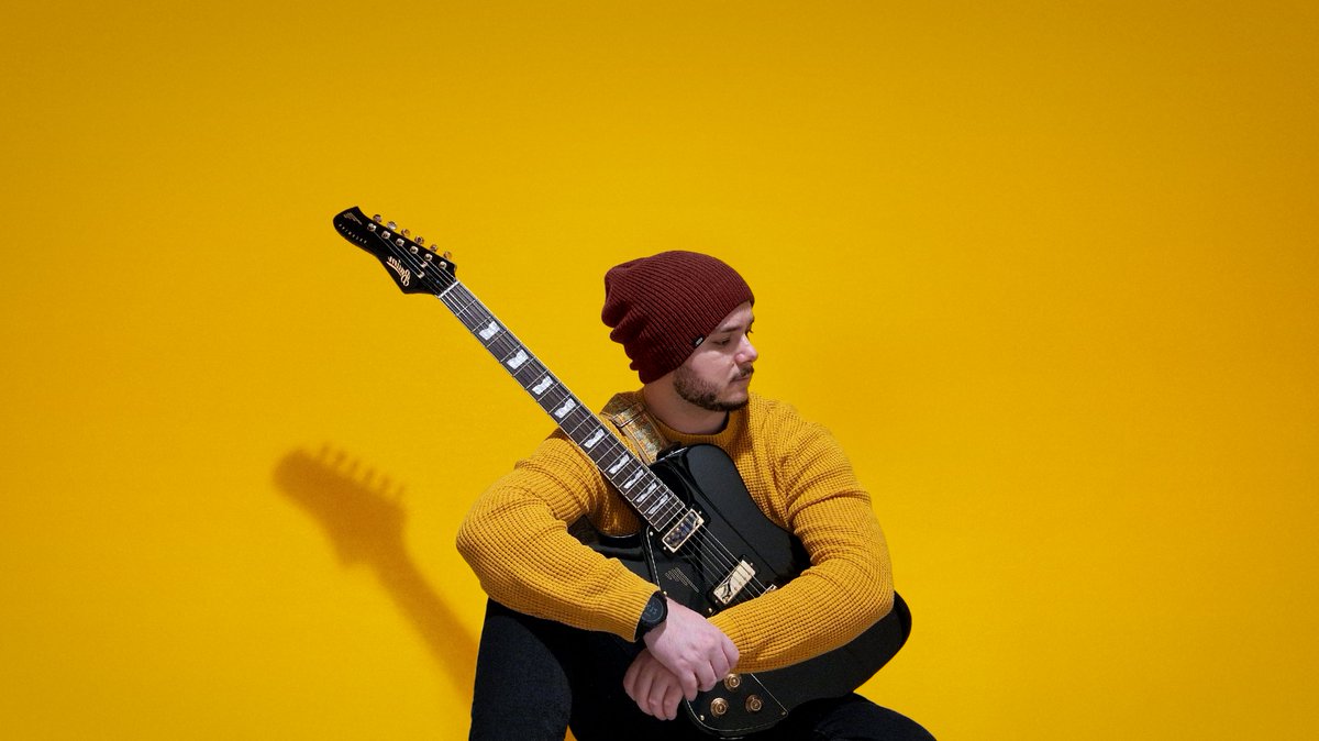 Yellow Sleeves tweet media