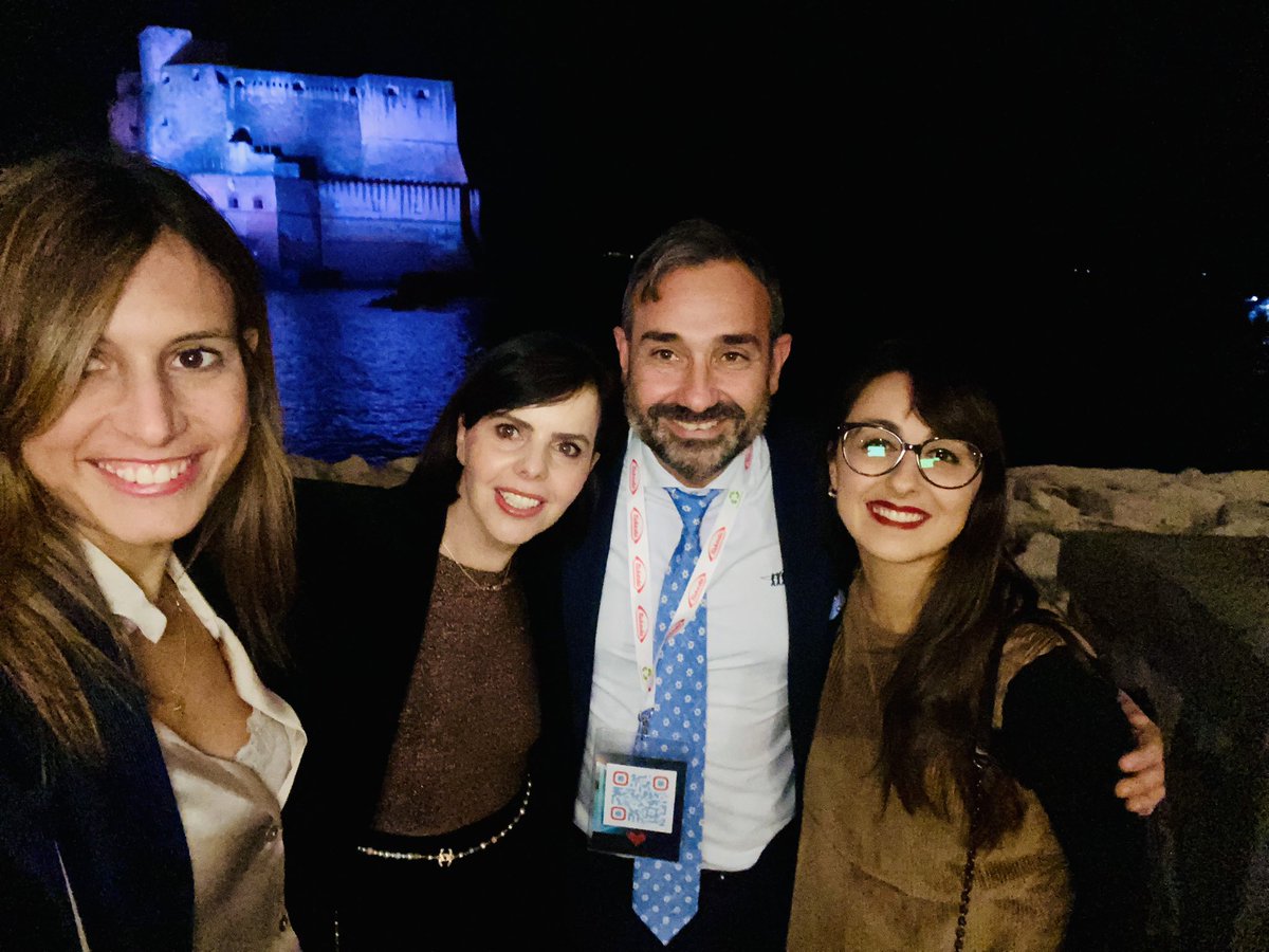 #Rarissime with the king of #RareDisease 👑💫 #GeneticandRareCVD2023 🌪️🌪️🌪️ #Naples @RosaLillo14 @meucci_chiara 🌟