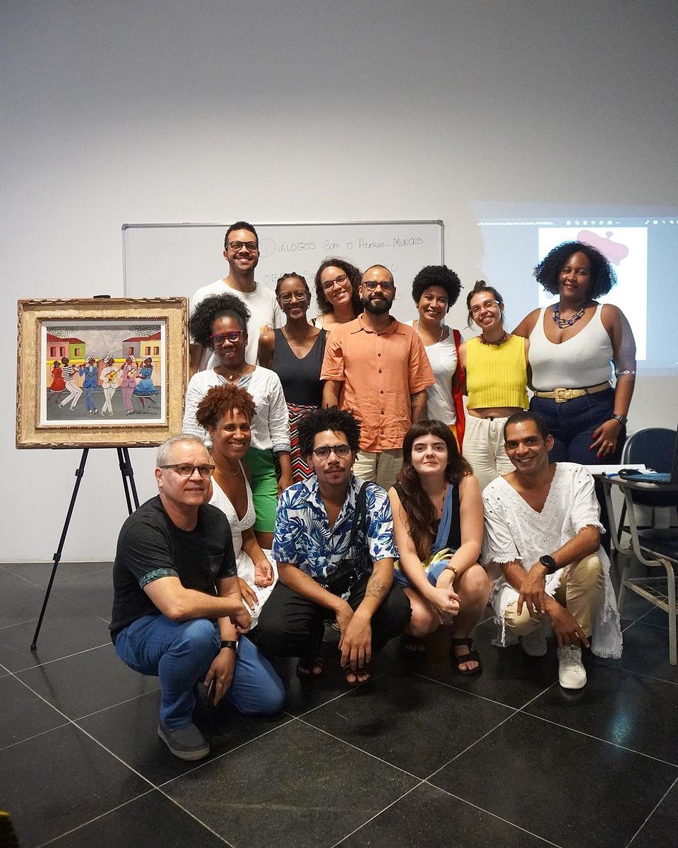 muncaboficial's tweet photo. No Dia do Samba (02/12) tivemos o primeiro 'Diálogos com o Acervo MUNCAB'! Celebramos a data com uma roda de conversas sobre a obra 'Sambistas', do artista visual, Heitor dos Prazeres. O encontro foi mediado pelo coord. de museologia, Paulo Otávio. 💜 https://t.co/MHQ1w7BIhk