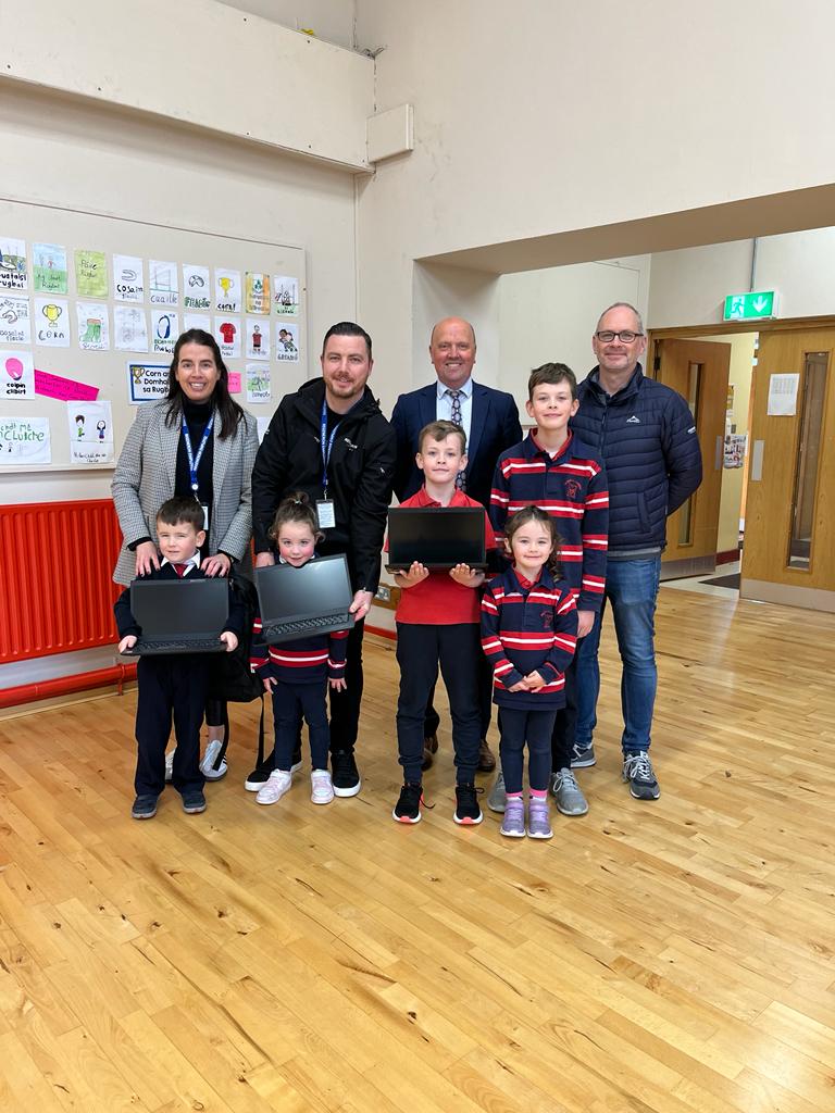 Míle buíochas le <a href="/Regeneron/">Regeneron</a> &amp; ár dtuistí Mark, Laura &amp; Bryan as 4 ríomhaire a fháil dár scoil. Táim buíoch as an urraíocht.

Huge thanks to Regeneron &amp; our parents Mark, Laura &amp; Bryan for securing 4 laptops for our school. We are very grateful to Regeneron for this sponsorship.