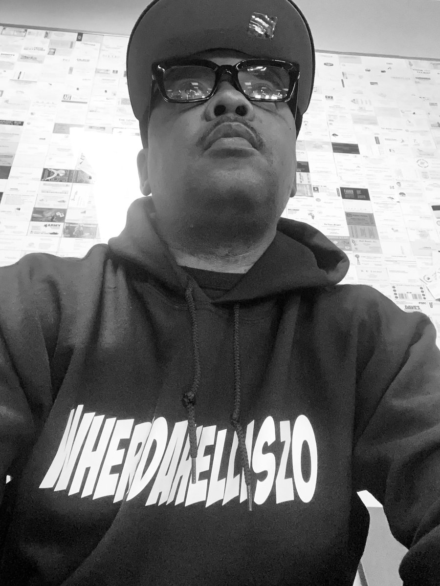 MoMoneyMoMoney tweet media