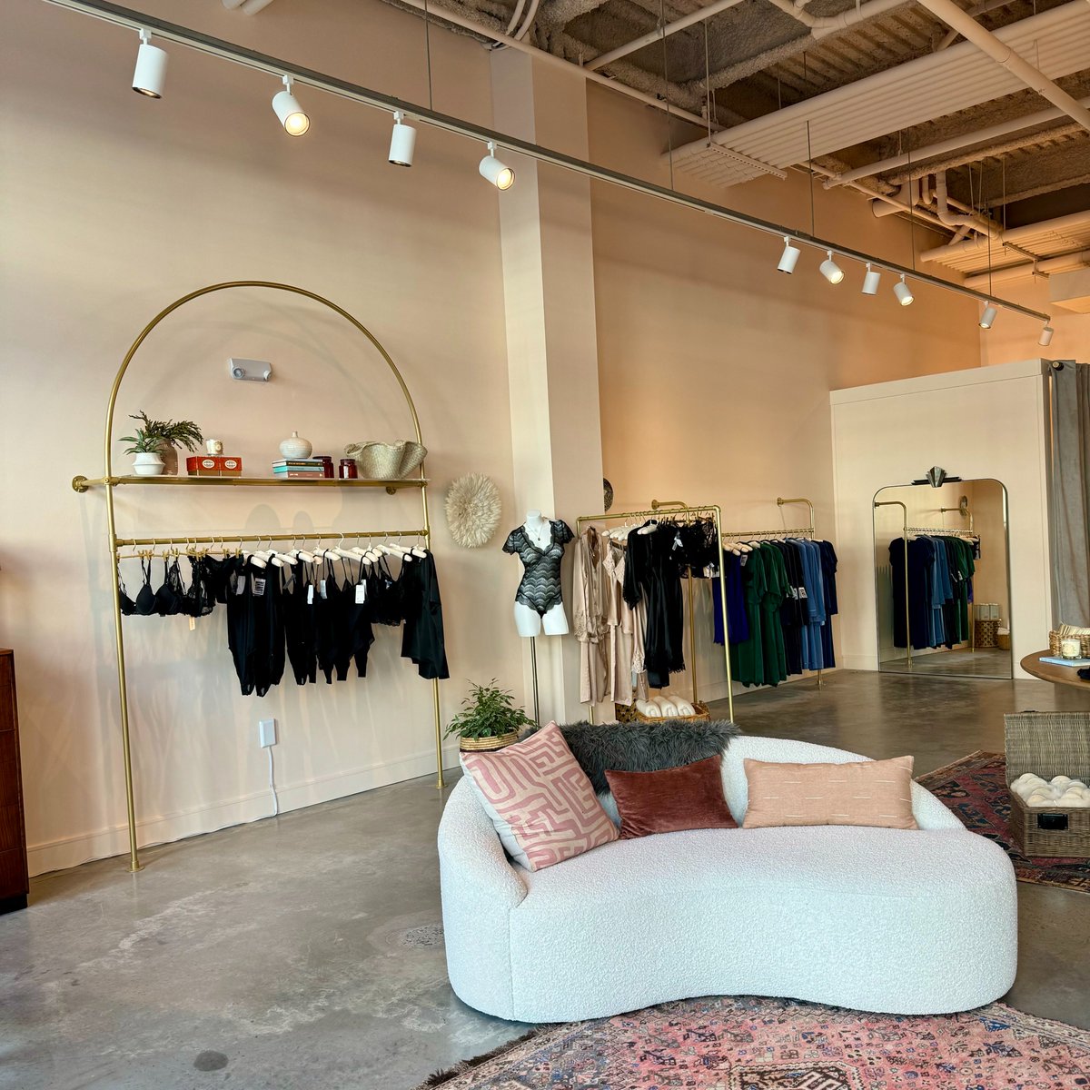 La Source is open with a collection of women's intimate apparel that’s a tribute to women being the source of love, life, and beauty. Join us in welcoming this lovely boutique to Darien Commons.

#LaSource
#dariencommons
#exploredarien
#darienlife