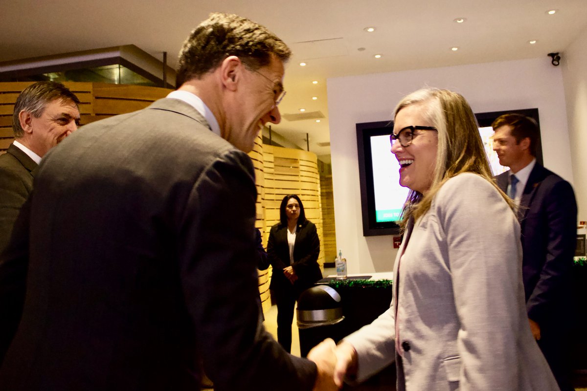 GovernorHobbs's tweet photo. I was honored to join Dutch Prime Minister @MinPres @markrutte to celebrate the $300M expansion of ASM in Scottsdale, deepening our semiconductor ecosystem.

Arizona has emerged a global leader for innovation and investment.  We continue to welcome &amp; develop world-class talent. https://t.co/VpQisKTPdc