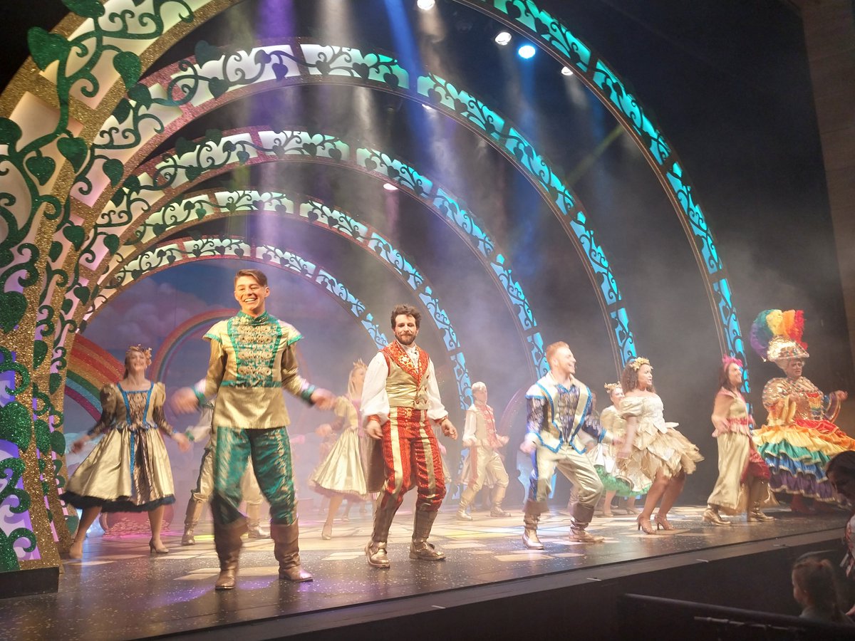 Fantastic morning <a href="/theatresevern/">theatresevern</a> watching 'Jack And The Beanstalk'.
Fantastic start to the run up to Christmas!
<a href="/DawleyPrimary/">Dawley CE Primary</a>