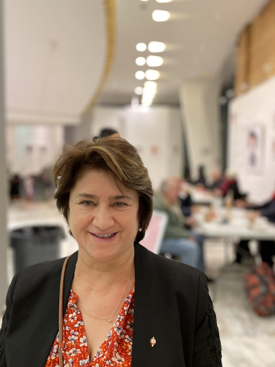 La saison des soupes de solidarité est lancée ! Les bénévoles de Paris 17 servent les bénéficiaires tous les soirs de la semaine. Une action financée par @LoulouGauthey <a href="/geoffroyboulard/">Geoffroy Boulard</a> <a href="/Mairie17/">Mairie du 17e</a> #LionsClub #Solidarité