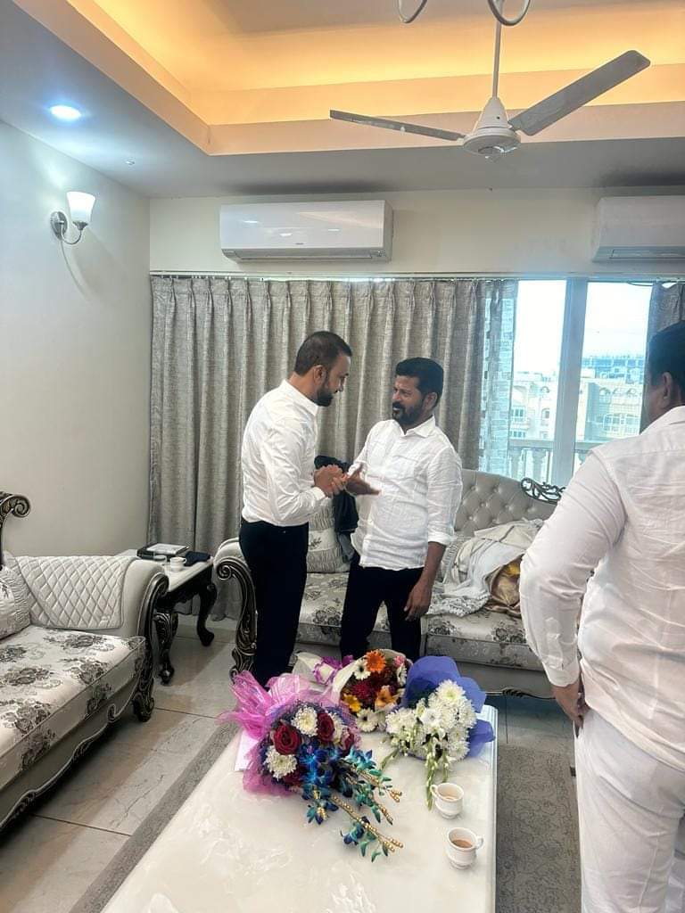 ferozkhaninc's tweet photo. Today met with @revanth_anumula anna &amp; congratulated him on being appointed as the CM of Telangana.
May your tenure be marked by prosperity, progress &amp; inclusive governance. I am confident that under your stewardship, our state will reach new heights of success &amp; development. https://t.co/ree7fklDVr