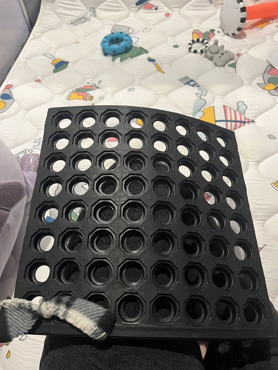 Patienc19117832's tweet photo. @BlessedMess_ Snuffle mat for the dogs! I’m doing it for my dogs this year making them myself but I’m sure you can also buy premade but it’s a good way to tire out their minds! Throw treats or food on it for them to find! https://t.co/cUFWtqsmh3