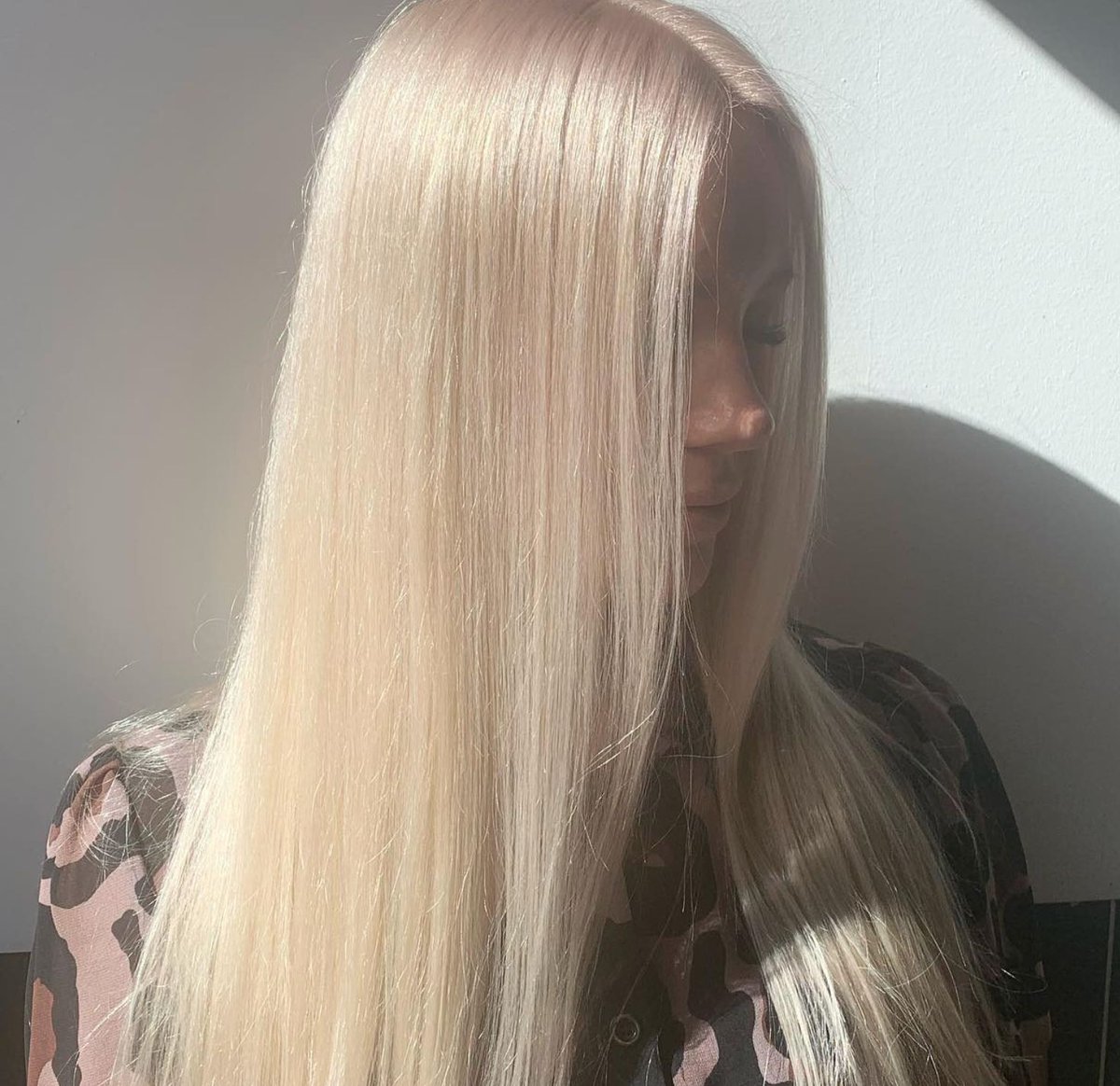 huntordyeuk's tweet image. Get that Champagne Blonde look using Bleach London 🤍 

Hair by @kirahellsten

Shop the brand now on Hunt or Dye 🤍 #hod #huntordye #hair #newhair #newhairday #hairday #blondehair #champagneblondehair #champagneblonde #blondie #whitehair #tonedhair #hairtoner #dyedhair