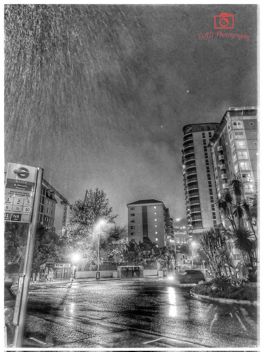 DJDiaz88's tweet photo. It is not always sunny here, as you can see.. Much needed rain though. #Gibraltar  #Wednesday #Rain #Weather #Monochrome #BlackAndWhite #PhotographersOfInstagram #MobilePhotography #OneOfMyOwn #DJDPhotography #Snapseed https://t.co/OToB6aaOCE