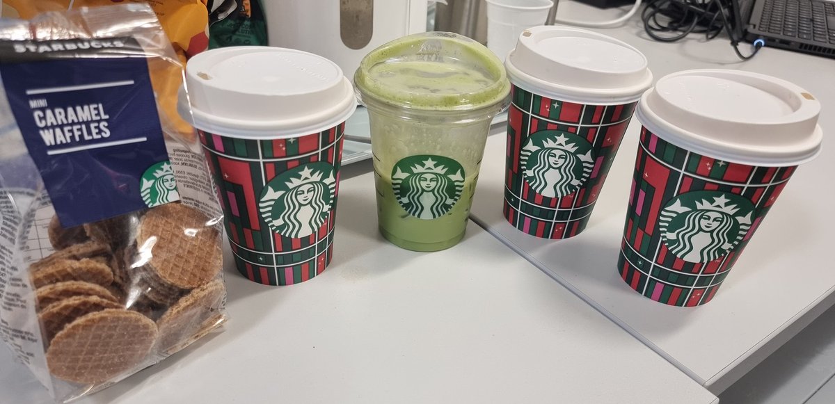 Wellbeing Wednesday! Thanks for the free drinks <a href="/StarbucksUK/">Starbucks UK</a> ☕️👏