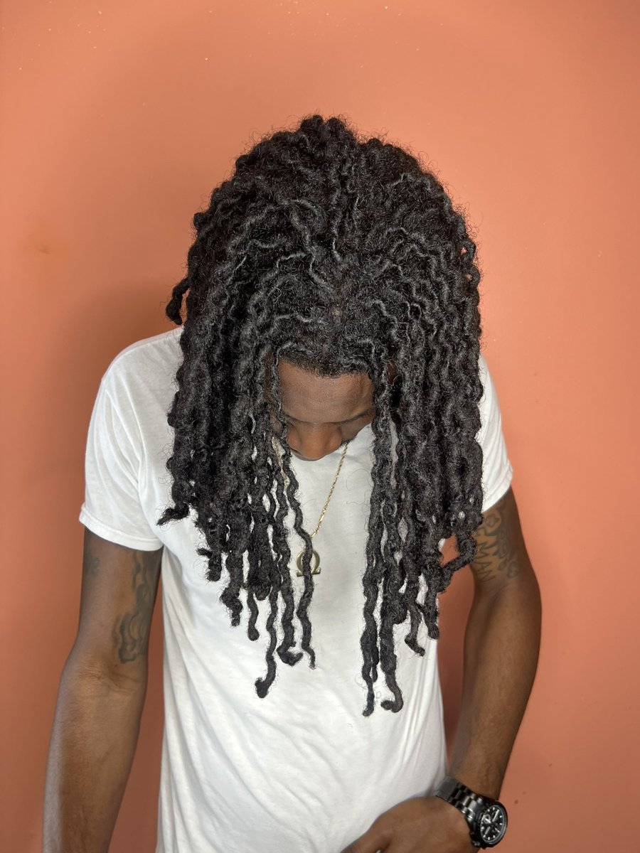 Realsback1's tweet image. Clean up real nice. No shave November had me looking rough.