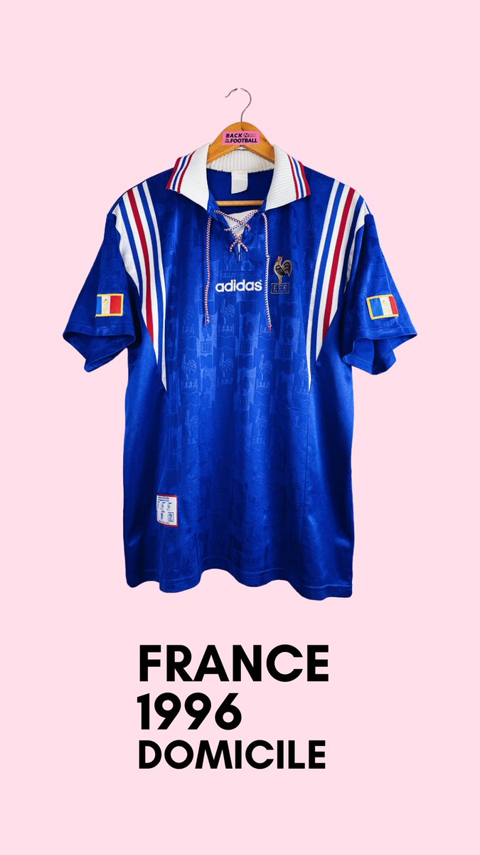 France 1996 🇫🇷
Un des plus beaux maillots des Bleus? 
backtothefootball.com/produit/1996-e…