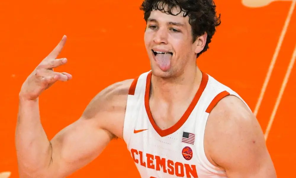 Adams_EVB's tweet photo. 𝘾𝘽𝘽 𝘾𝙊𝙇𝘼𝘽
@GoGetEm_Sports 𝙓 @BullpenBets 

𝙋𝙅 𝙃𝘼𝙇𝙇 𝙊1.5 3’𝙨 (+145) 
#𝘿𝙧𝙖𝙛𝙩𝙆𝙞𝙣𝙜𝙨 

9-3 (75%) 𝙇12 𝘾𝘽𝘽 𝙁𝙍𝙀𝙀 𝙋𝙇𝘼𝙔𝙎

#𝙏𝙚𝙖𝙢𝙋𝙞𝙘𝙠𝙨𝘾𝙞𝙩𝙮 https://t.co/EutISeiB8c
