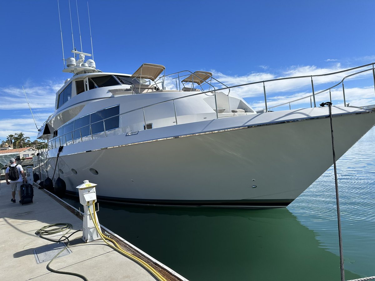_Jamison_Gaddy's tweet photo. Will be slumming it out on this 93footer for the next 4 days. https://t.co/3WrmTskT8y